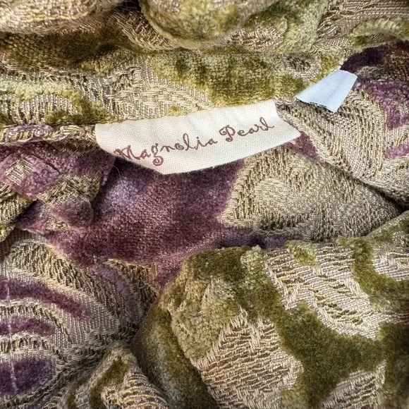 Magnolia Pearl Pink and Green Tapestry Tote beautiful earlier - Picture 5 of 10